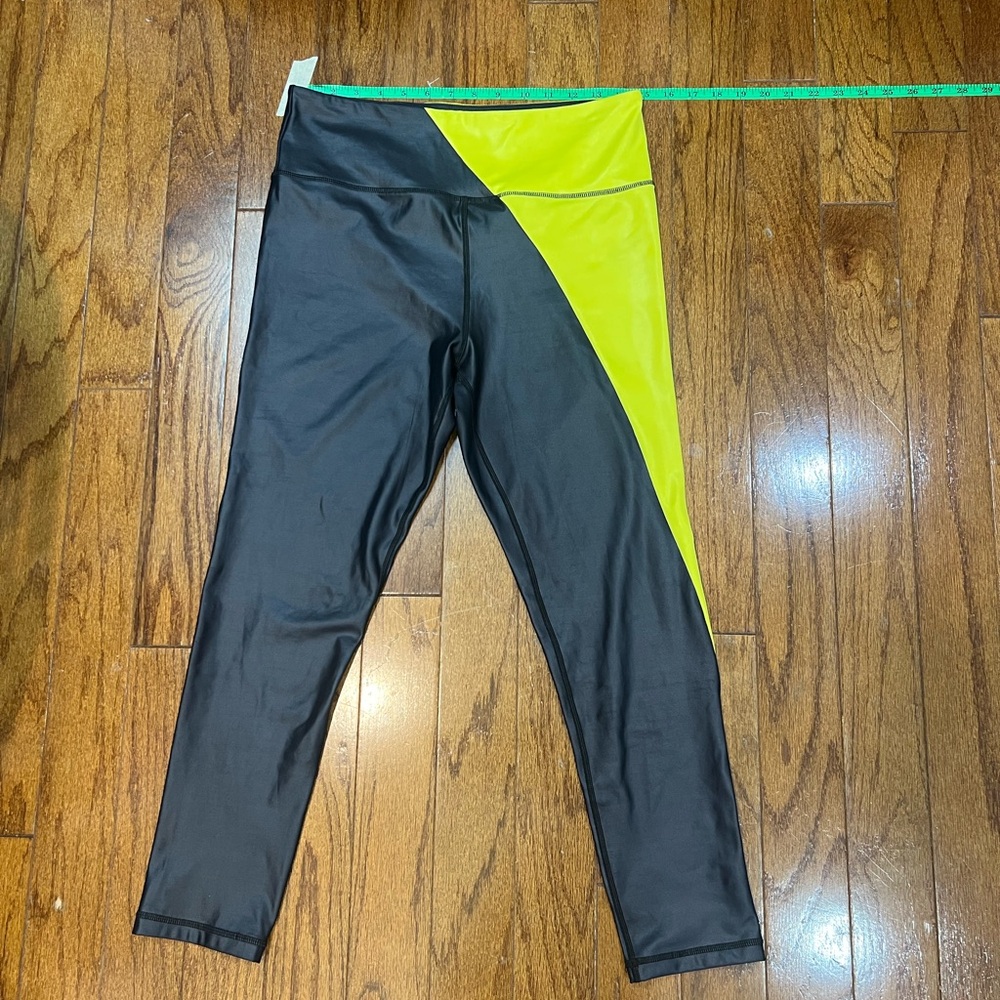 Neon yellow and black ZYIA active light n tight HR legging size 14 16